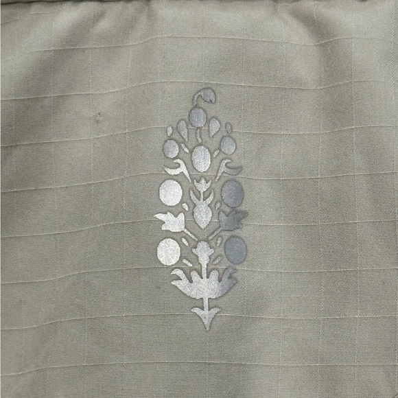 EUC Free people Movement off the grid utility vest rare Large off white - Picture 8 of 10